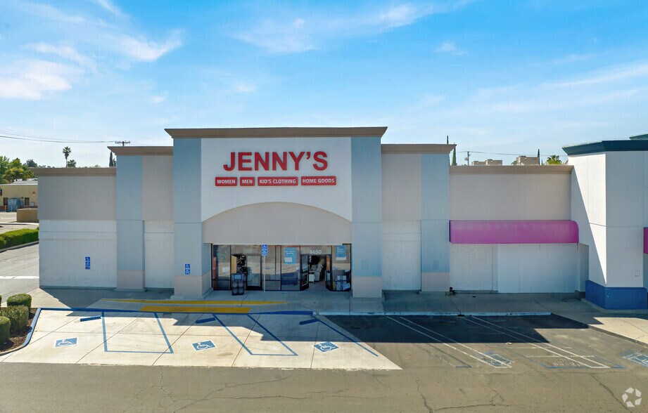 1324-1650 Hatch Rd, Modesto, CA à louer - Photo du bâtiment - Image 3 de 3