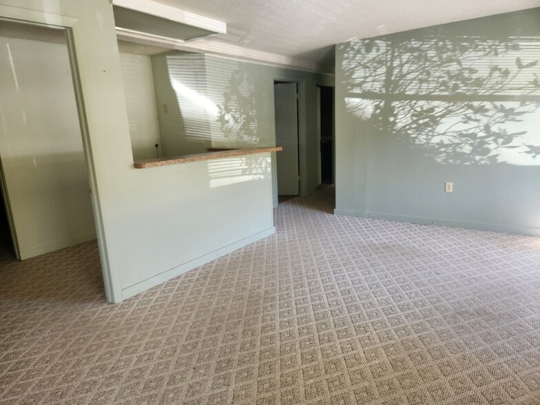 4939 State Highway 23, Norwich, NY à vendre - Hall d’entrée - Image 3 de 10