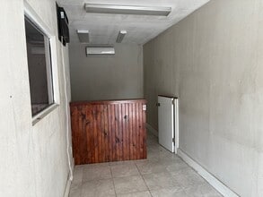 2414 SW 57th Way, West Park, FL à louer Photo intérieure- Image 2 de 13