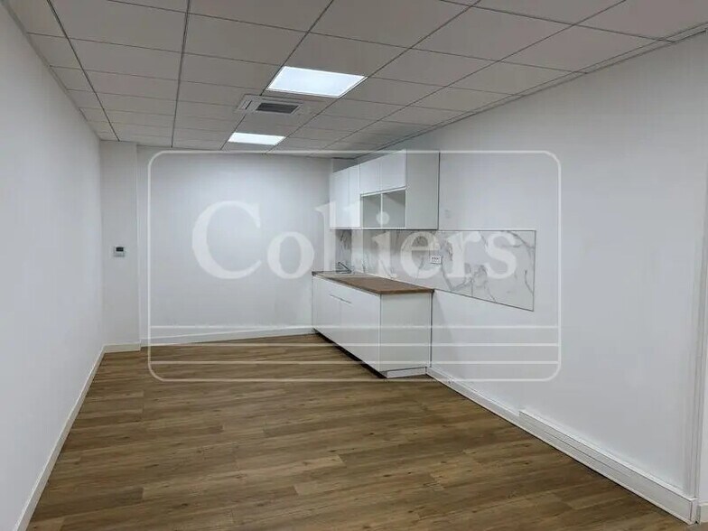 36 Rue De La Republique, Marseille for lease - Interior Photo - Image 2 of 3