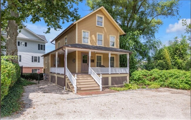 Plus de détails pour 1433 Old Northern Blvd, Roslyn, NY - Bureau à louer