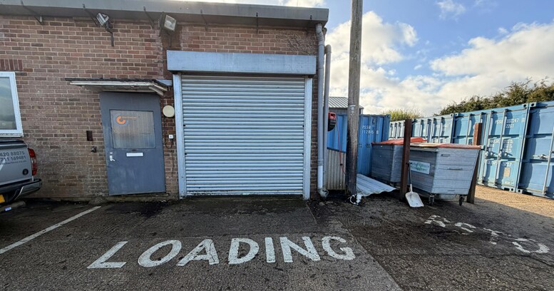 8-11 Selborne Rd, Alton for lease Building Photo- Image 1 of 1