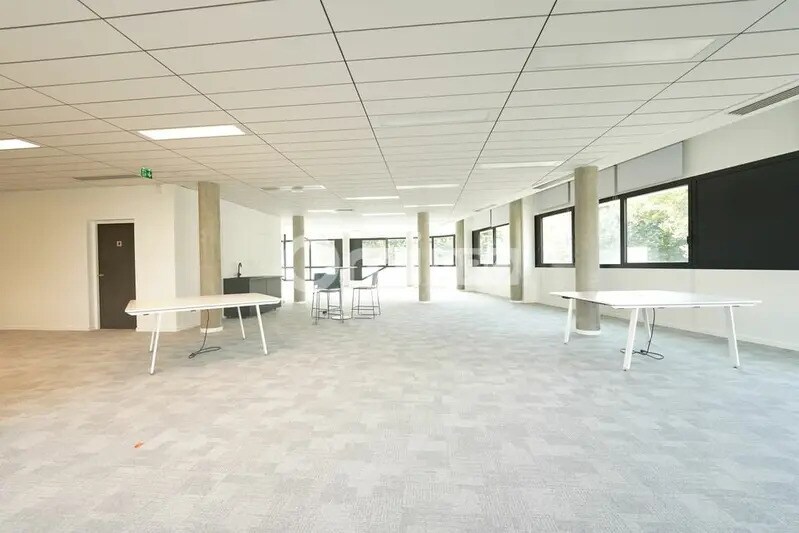 19 Rue Des Rosiéristes, Champagne-au-Mont-d'Or à louer - Photo intérieure - Image 2 de 7