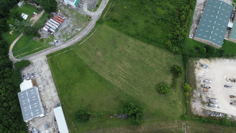 13130 Chene Ave, Baton Rouge, LA à vendre - Photo du bâtiment - Image 2 de 5