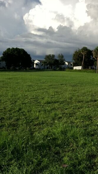 7050 Winkler Rd, Fort Myers, FL à louer - Vidéo sur l’inscription commerciale - Image 2 de 6