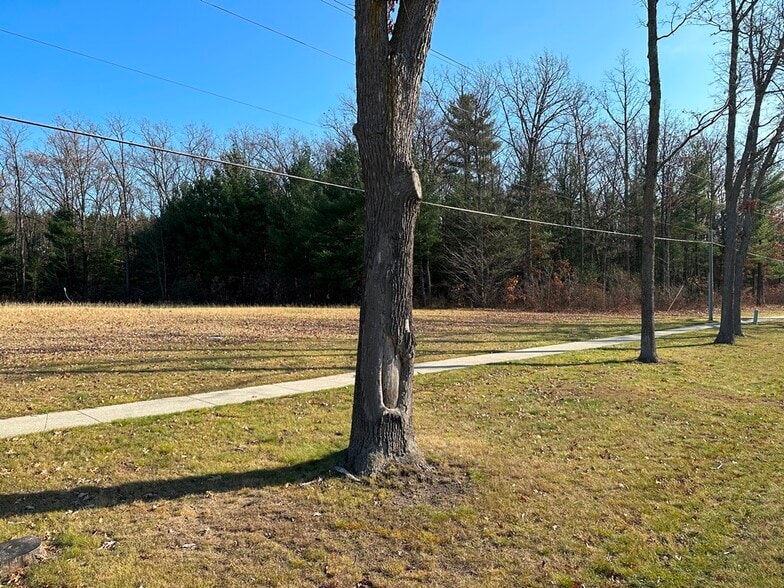 2.04 Acres N Clare Ave, Harrison, MI for sale - Primary Photo - Image 1 of 7
