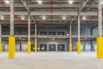2890 Review Ave, Long Island City, NY for lease Interior Photo- Image 2 of 5