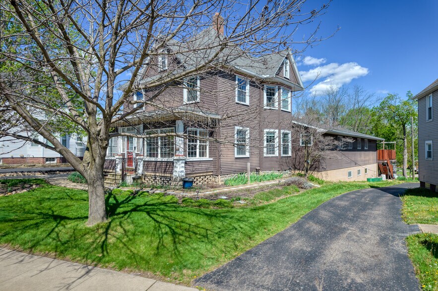 832 S Main St, Canton, OH à vendre - Photo du bâtiment - Image 3 de 50
