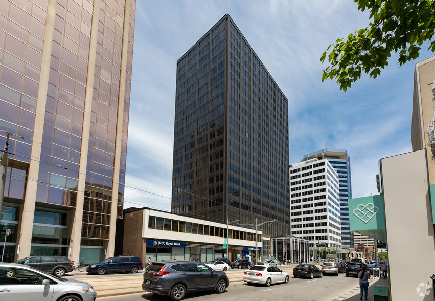 2 St Clair Ave W, Toronto, ON for lease - Building Photo - Image 2 of 26