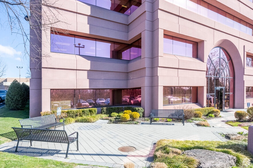 101 Tyrellan Ave, Staten Island, NY for lease - Building Photo - Image 3 of 5