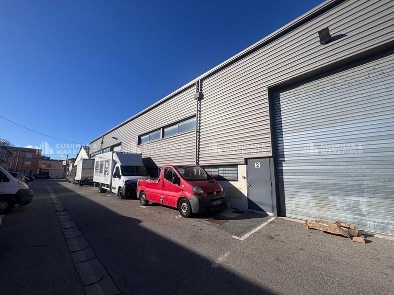 Flex in Marseille for lease - Building Photo - Image 2 of 13