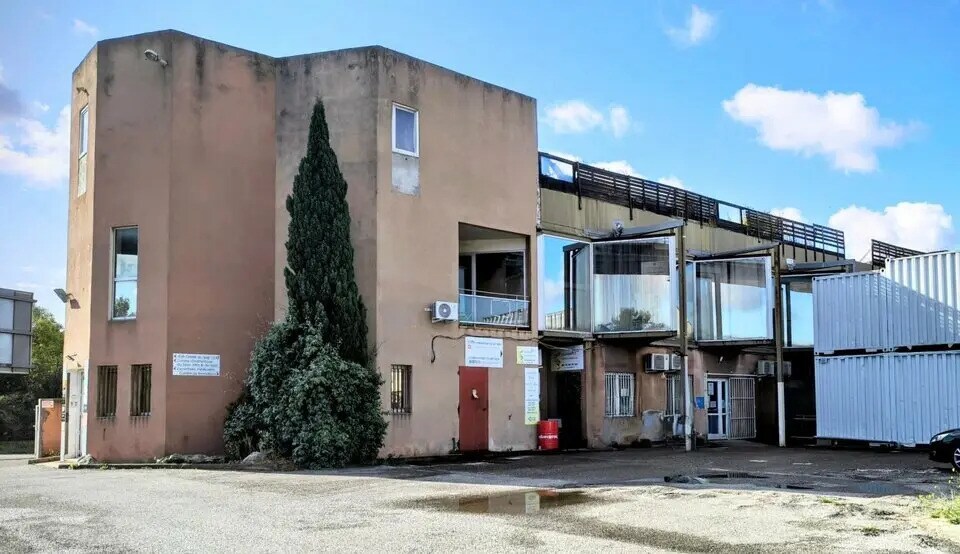 Office in Martigues for lease Building Photo- Image 1 of 6