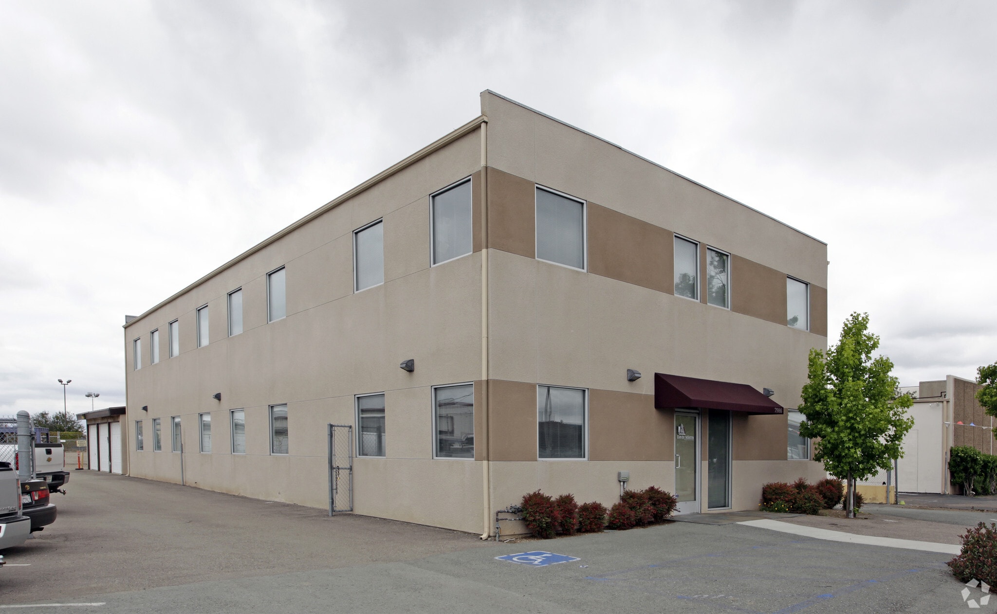 7986 Dagget St, San Diego, CA for lease Primary Photo- Image 1 of 3