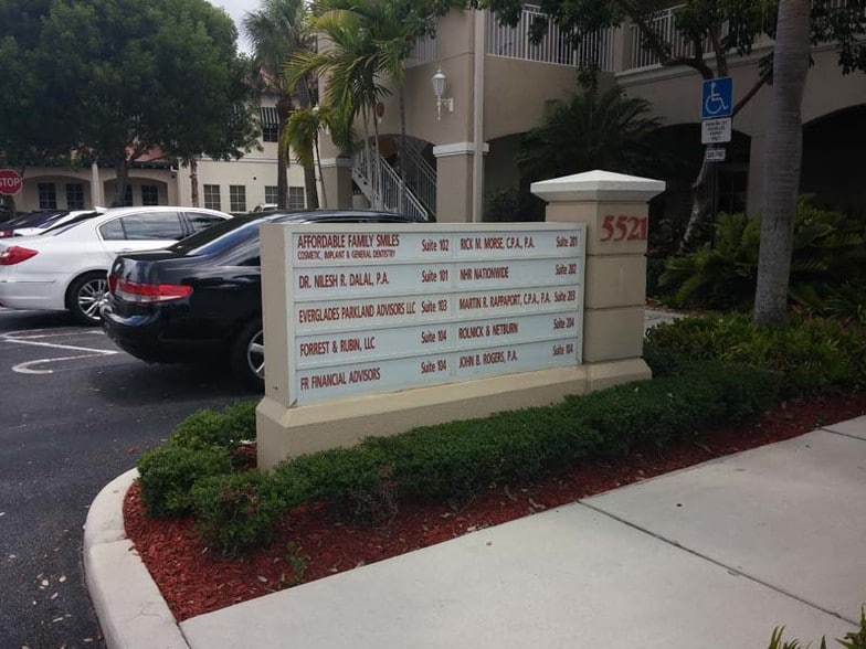 5521 N University Dr, Coral Springs, FL for sale - Building Photo - Image 3 of 5