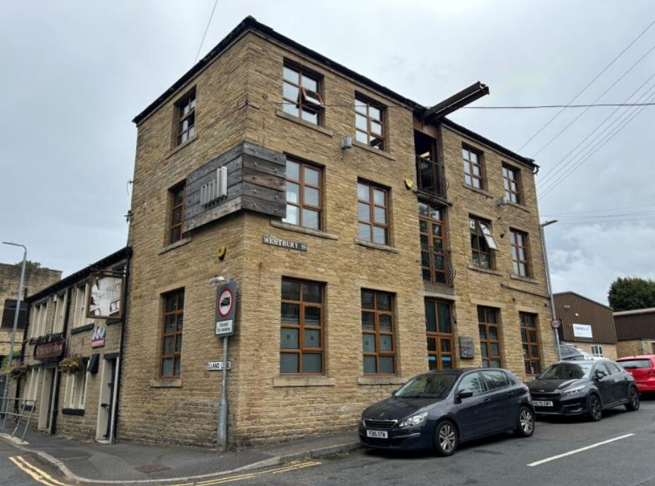 Westbury St, Elland for lease Building Photo- Image 1 of 2