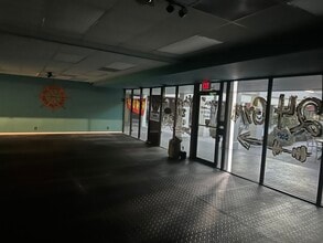 420 Federal Hwy, North Palm Beach, FL for lease Interior Photo- Image 2 of 4