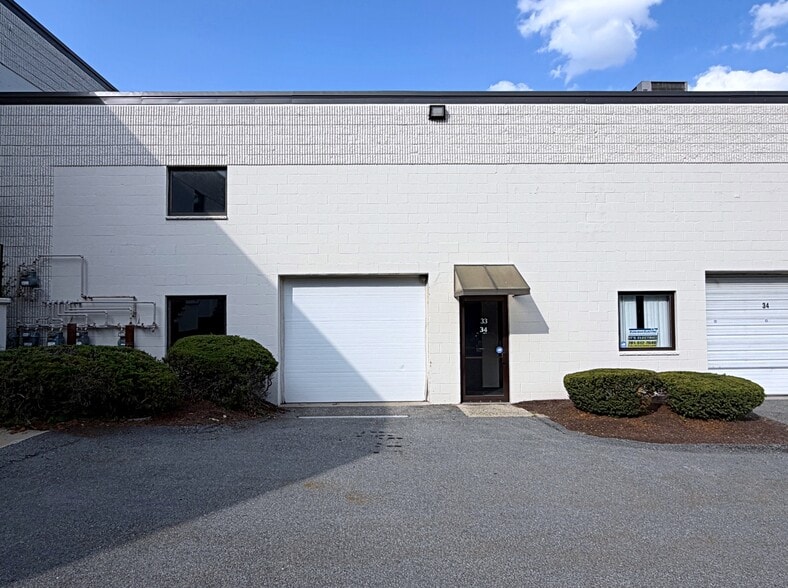 34 Sullivan Rd, North Billerica, MA for lease - Building Photo - Image 3 of 11