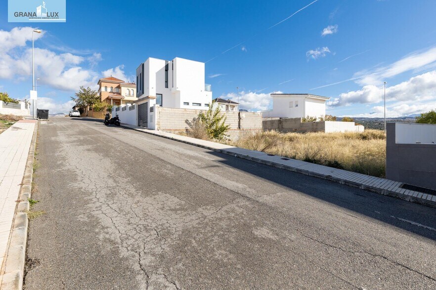 Avenida Cerro Alfonsico, 20, Peligros, Granada à vendre - Photo du bâtiment - Image 3 de 18