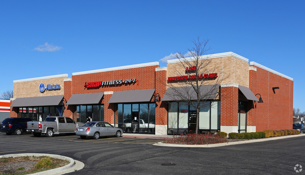 452 W State Rd, Island Lake, IL for lease - Primary Photo - Image 1 of 3