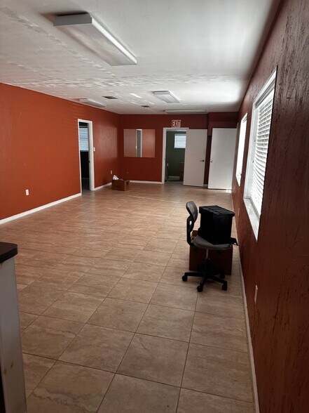 3002 Manatee Ave, Bradenton, FL à vendre - Photo du bâtiment - Image 2 de 7