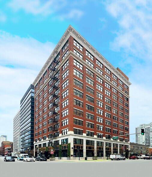 500 N Dearborn St, Chicago, IL à louer - Photo du bâtiment - Image 1 de 5