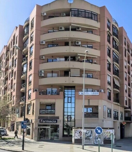 Immeuble residentiel dans Granada, Granada à vendre - Photo du bâtiment - Image 1 de 2