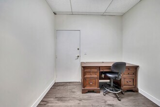 14553 Delano St, Van Nuys, CA for lease Interior Photo- Image 1 of 6