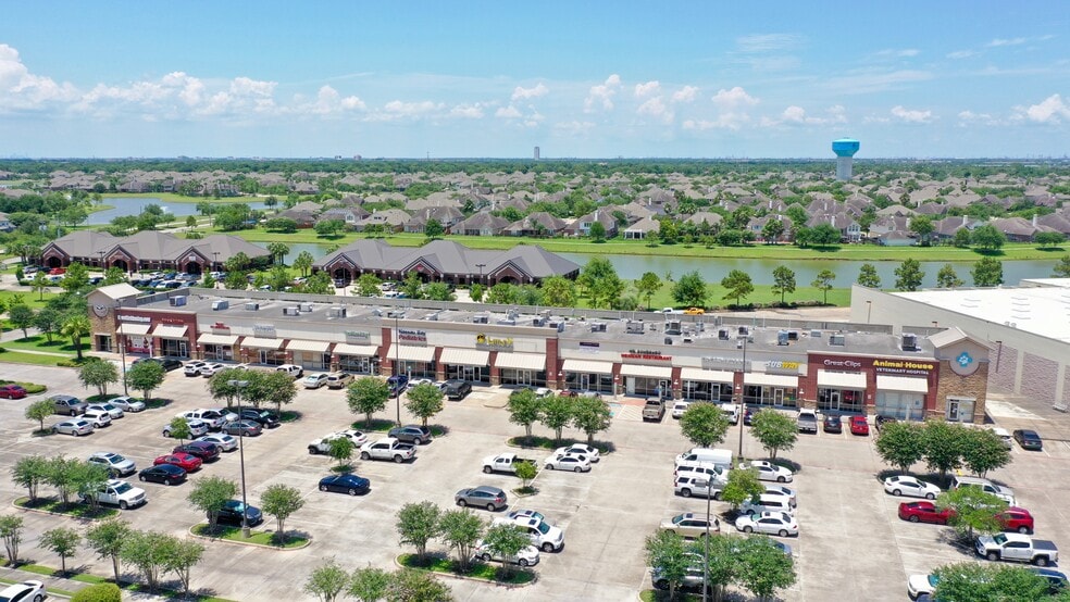 2640 E League City Pky, League City, TX for lease - Building Photo - Image 2 of 5