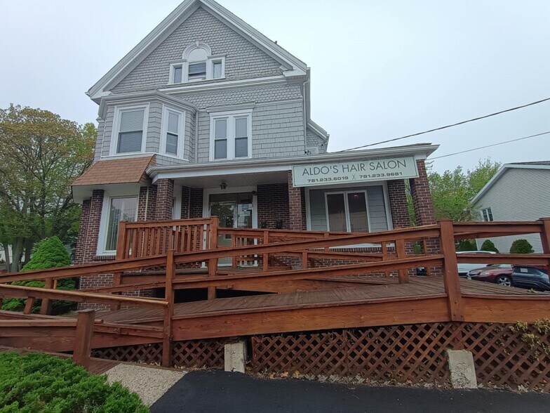 25 Hamilton St, Saugus, MA à vendre - Photo du bâtiment - Image 1 de 1