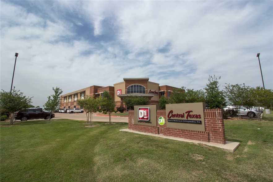 3121 University Dr E, Bryan, TX à vendre - Photo du b timent - Image 1 de 1