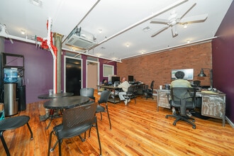 247 W 36th St, New York, NY for lease Interior Photo- Image 1 of 4