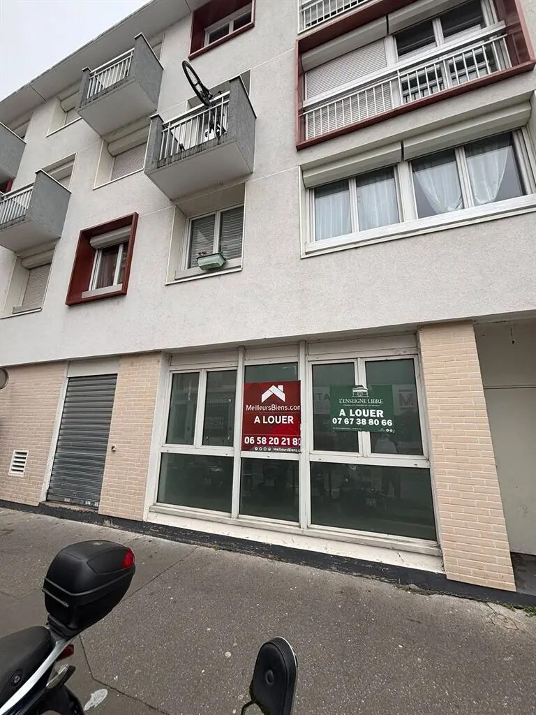 Commerce de détail dans Clichy à louer Photo du bâtiment- Image 1 de 11