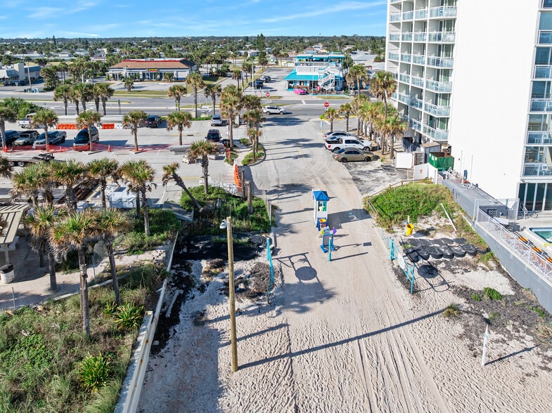 790 S Atlantic Ave, Ormond Beach, FL à vendre - Photo du bâtiment - Image 3 de 58