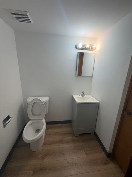 4425 S Archer Ave, Chicago, IL à louer - Photo du bâtiment - Image 3 de 5