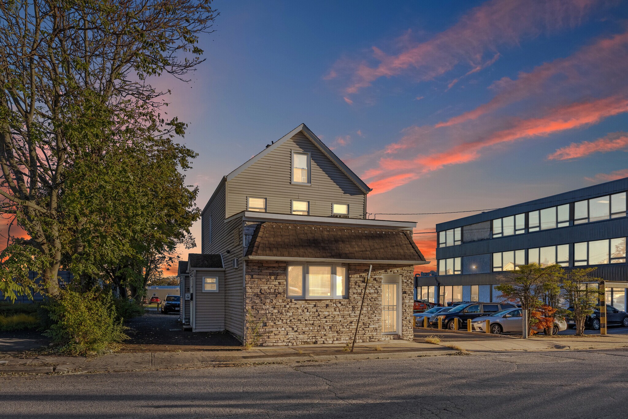 15 E Carl St, Hicksville, NY à vendre Photo principale- Image 1 de 10