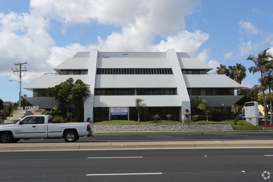 22939 Hawthorne Blvd, Torrance, CA for lease - Building Photo - Image 2 of 15