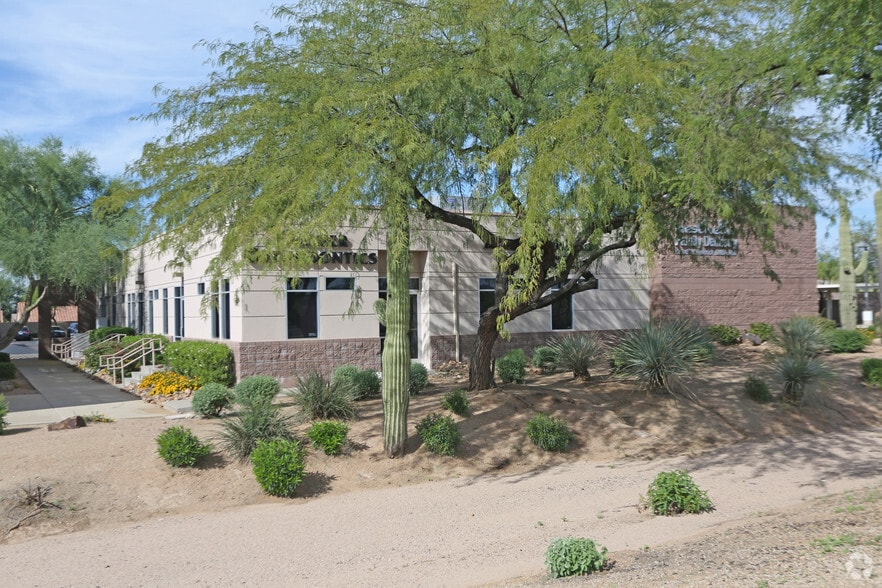 26232 N Tatum Blvd, Phoenix, AZ à louer - Photo du bâtiment - Image 2 de 3