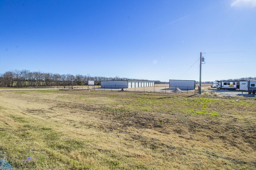 17838 US-82 Hwy, Honey Grove, TX à vendre - Photo du bâtiment - Image 2 de 5