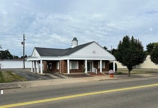 Plus de détails pour 327 E 3rd St, Uhrichsville, OH - Commerce de détail à vendre