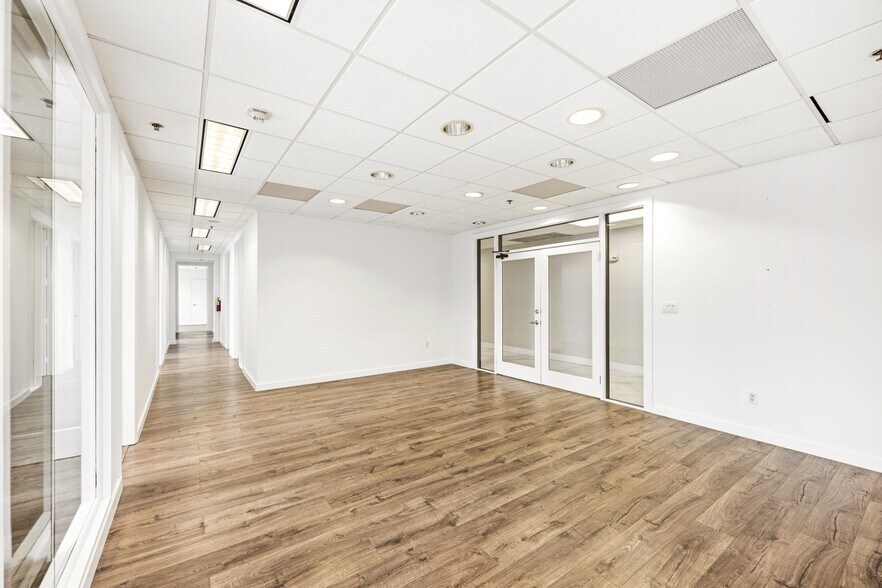 150 SE 2nd Ave, Miami, FL à louer - Photo intérieure - Image 2 de 32