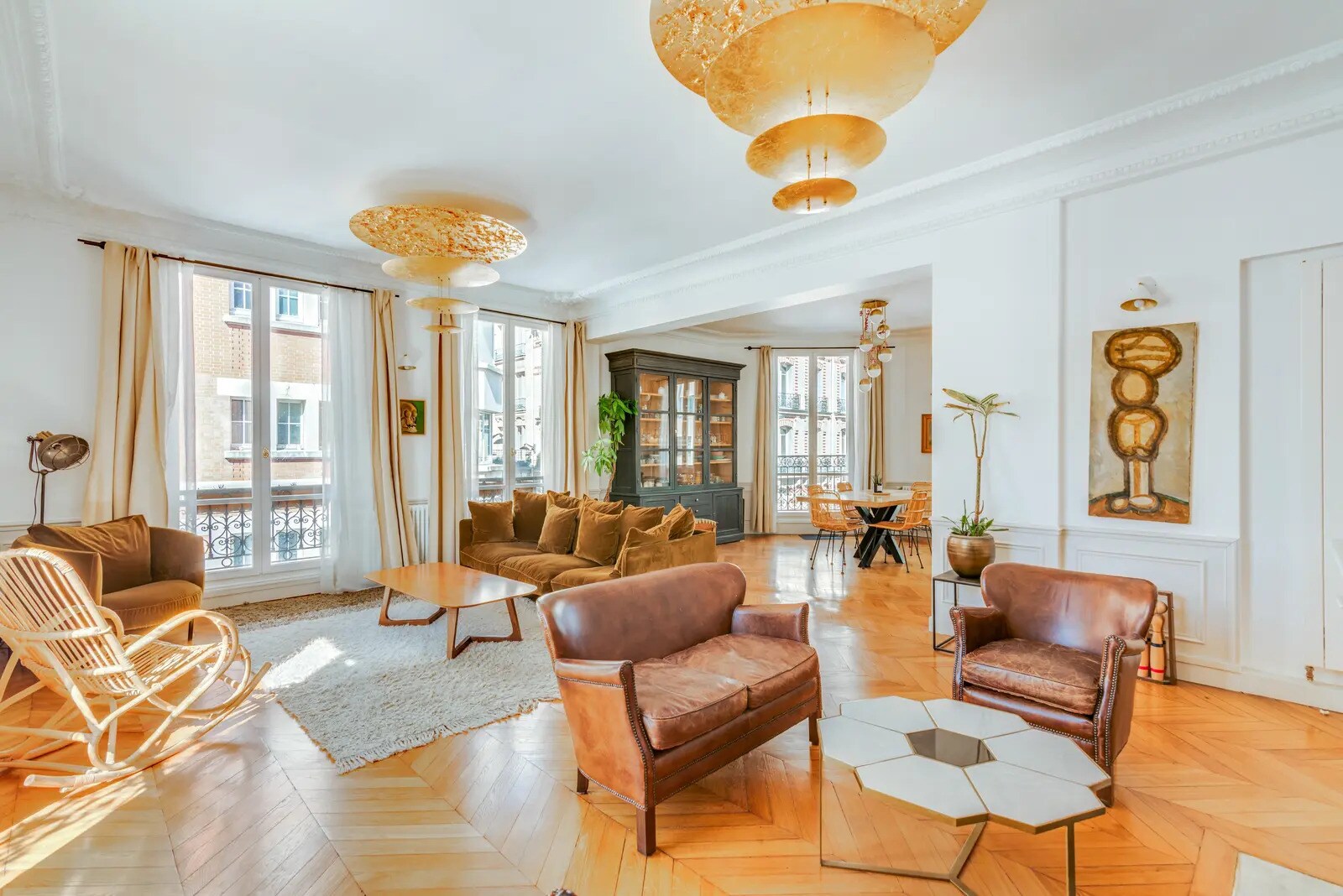 Office in Paris for sale Building Photo- Image 1 of 11