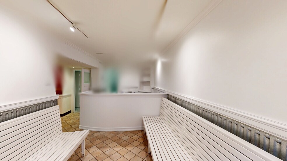 348 E 9th St, New York, NY à louer - Numérisation 3D de Matterport - Image 2 de 10