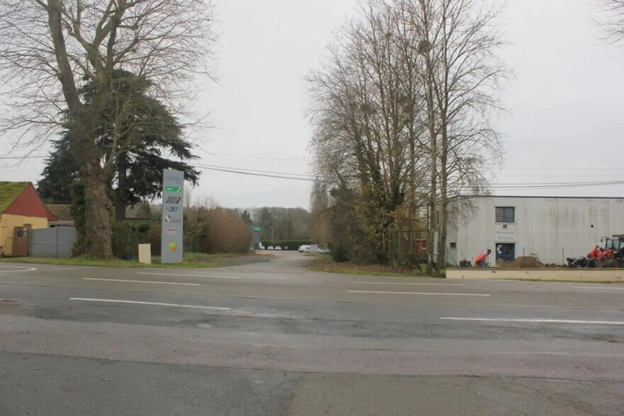 Flex in Bazainville for lease - Building Photo - Image 2 of 23