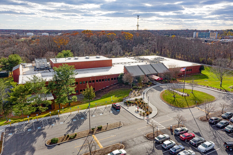 95 Amaral St, Riverside, RI for lease - Building Photo - Image 3 of 11