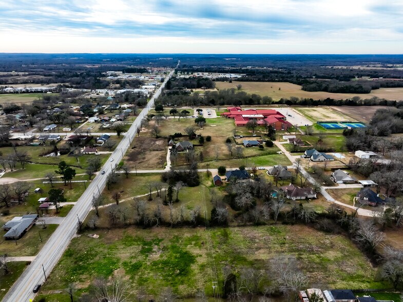 410 S Oak St, Van, TX à vendre - Photo du bâtiment - Image 2 de 8