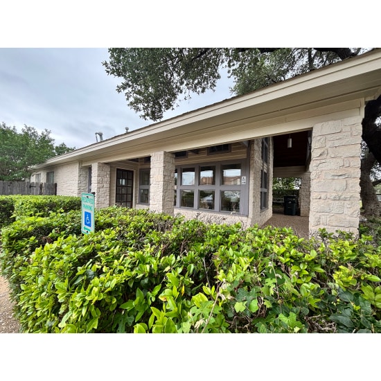 3737 Williams Dr, Georgetown, TX for lease - Primary Photo - Image 1 of 2