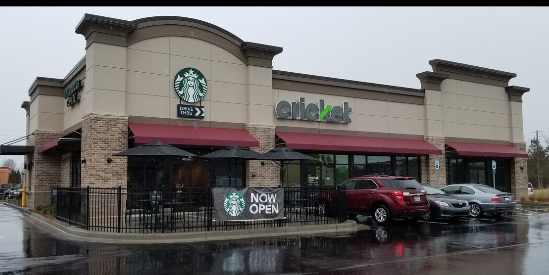 216 Carpenters Cove Ln, Cornelia, GA for lease Primary Photo- Image 1 of 3