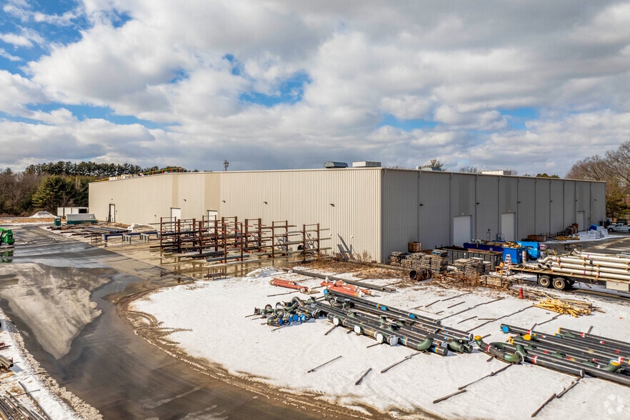 6-10 Lego Way, Enfield, CT for lease - Primary Photo - Image 1 of 5