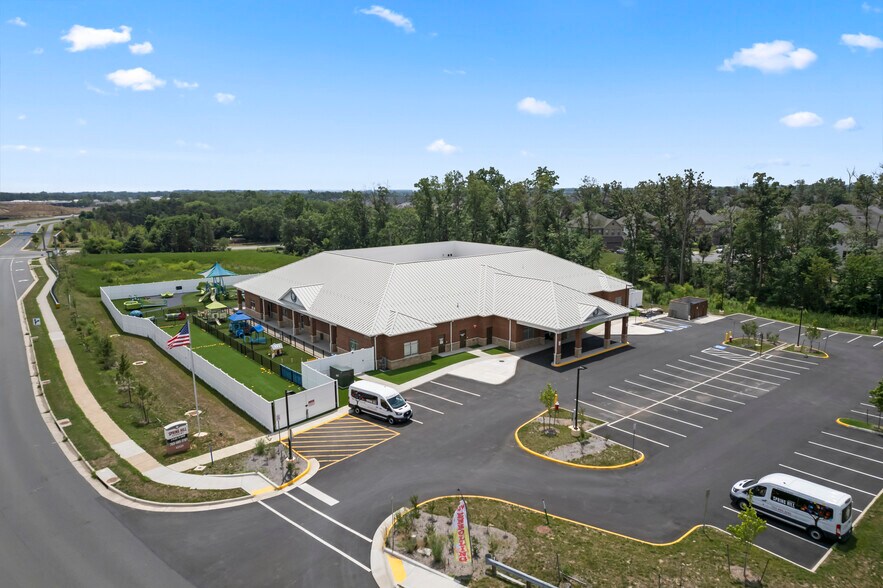 42525 Tall Cedars Pkwy, Chantilly, VA for lease - Building Photo - Image 3 of 55