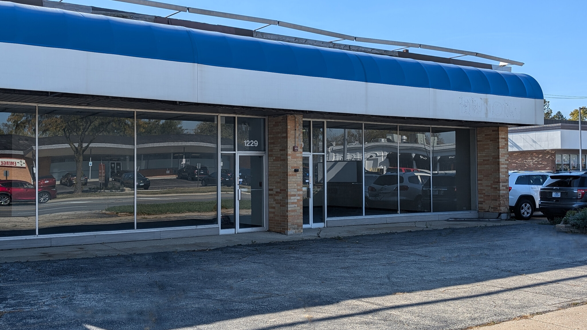 1229 W Ogden, Downers Grove, IL for lease Building Photo- Image 1 of 40